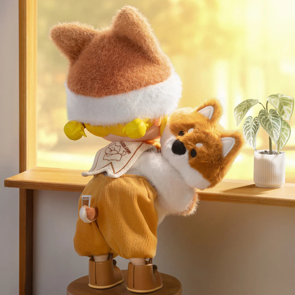 POP MART Molly Hugging 1/8 Action Figure Doll