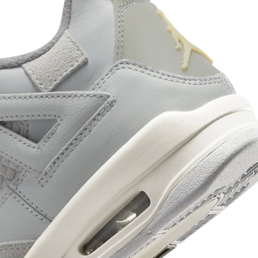 Air Jordan 4 SE GS Craft Photon Dust Pale Vanilla