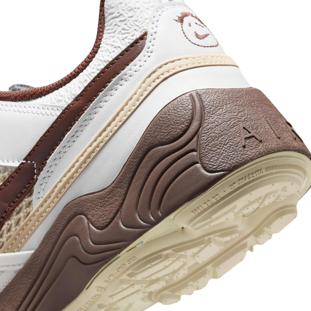 Nike x Travis Scott Zoom Field Jaxx White Light Chocolate