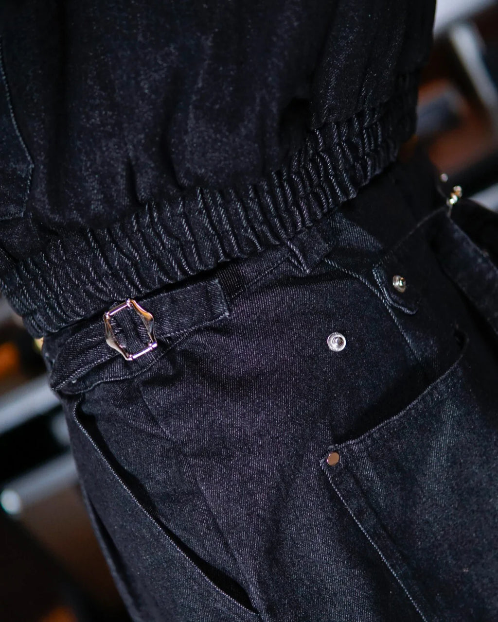 OZMNL iLustrado Clasp Buckle Pants