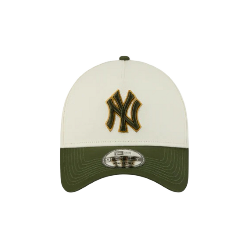 New Era 9Forty A-Frame Metallic Script New York Yankees White Gold Green Snapback Cap