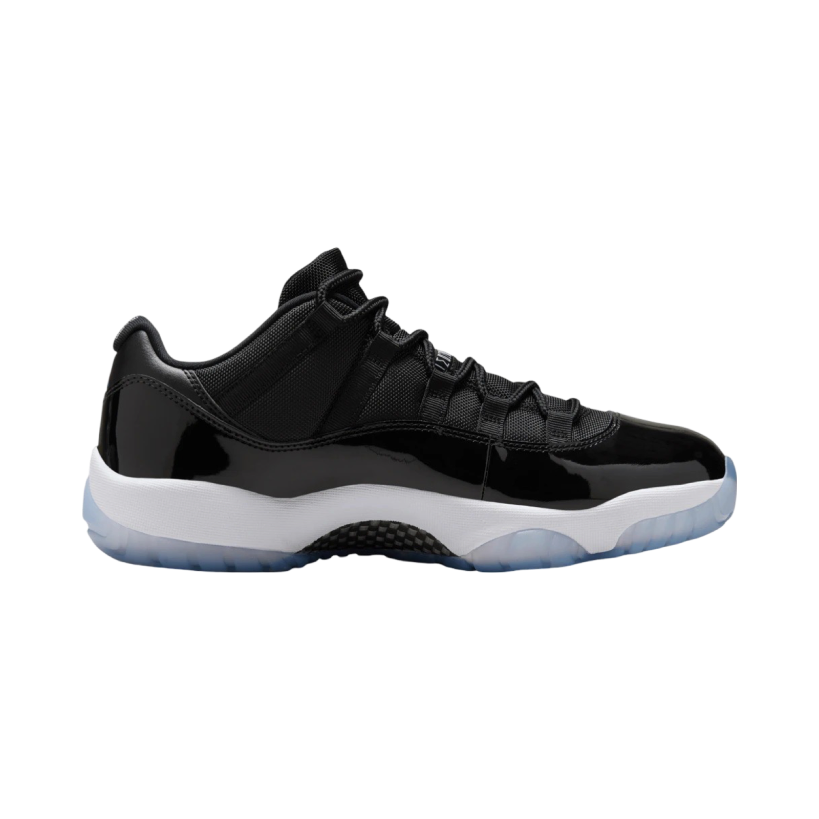 concord 11 low black and white