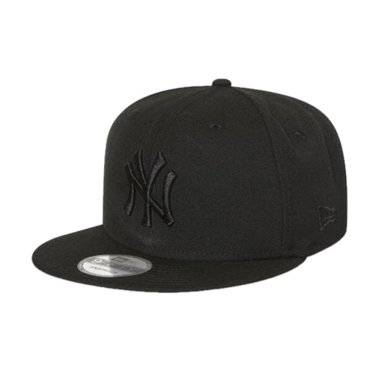 New Era 950 MLB New York Yankees Black on Black Snapback Cap