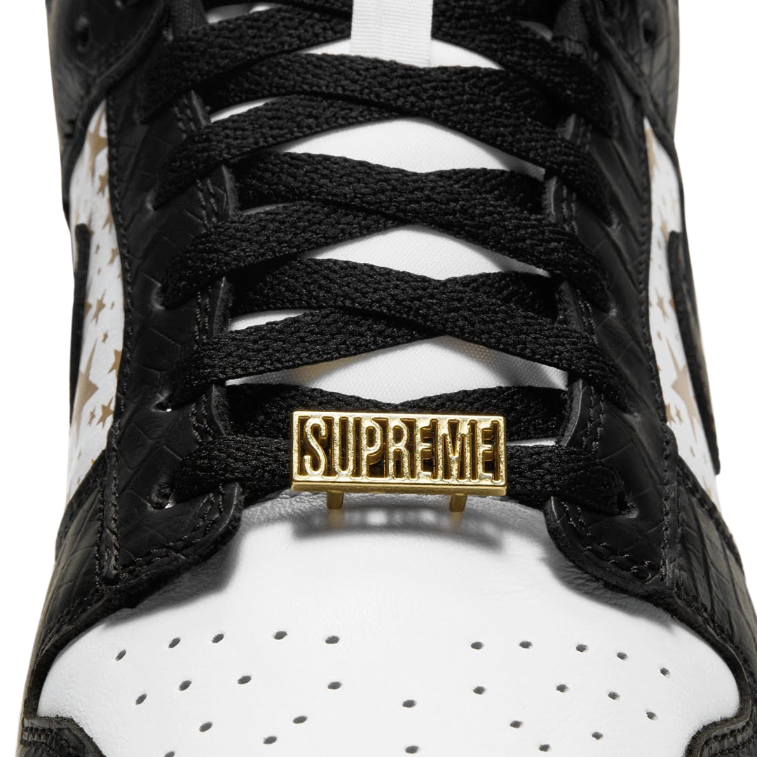 Nike SB Dunk Low Supreme Stars White Black Metallic Gold (2021)