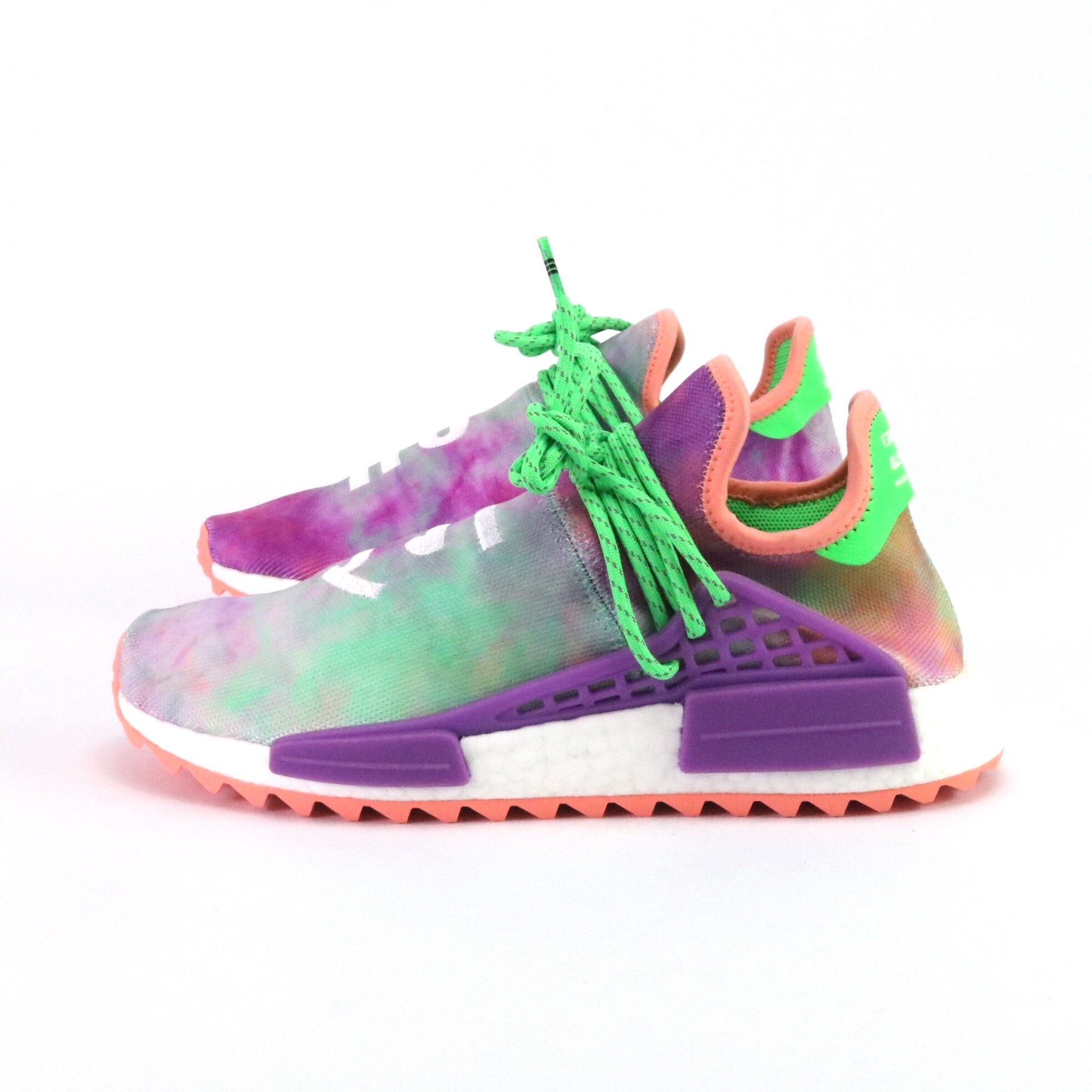 Adidas human race nmd pharrell holi festival hotsell (chalk coral)