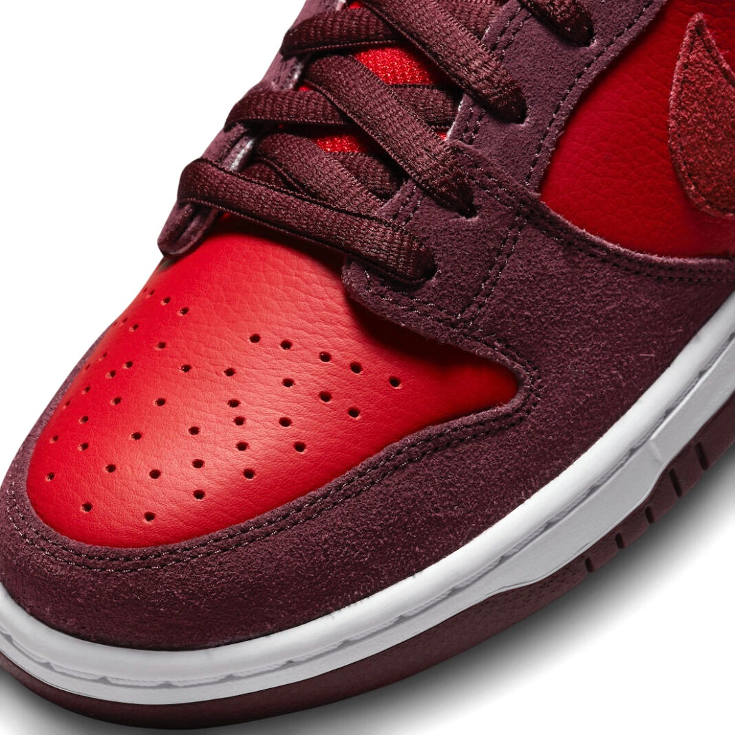 Nike SB Dunk Low Cherries Red Maroon