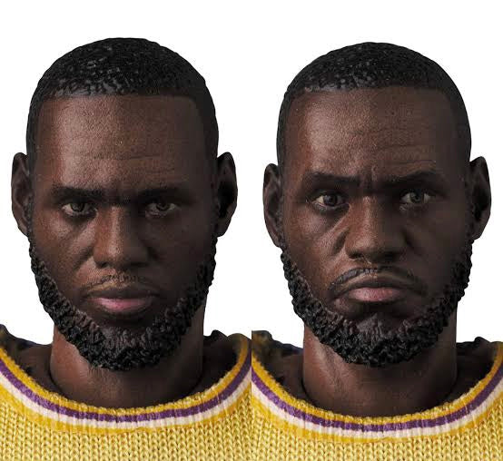 Medicom MAFEX Lebron James Lakers Home Team Boxset