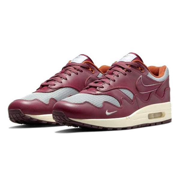 Maroon sales air max