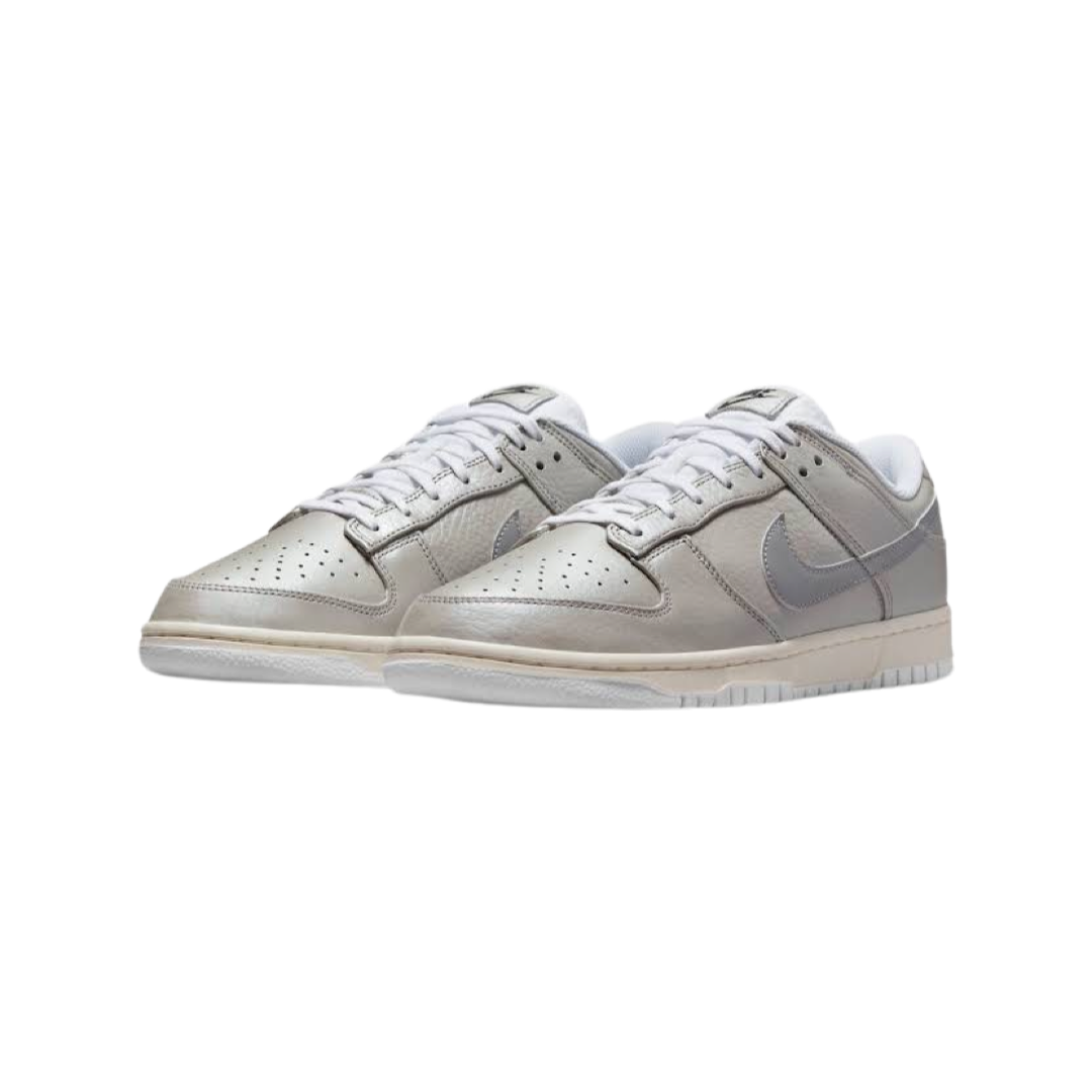 Nike Dunk Low SE Metallic Silver White
