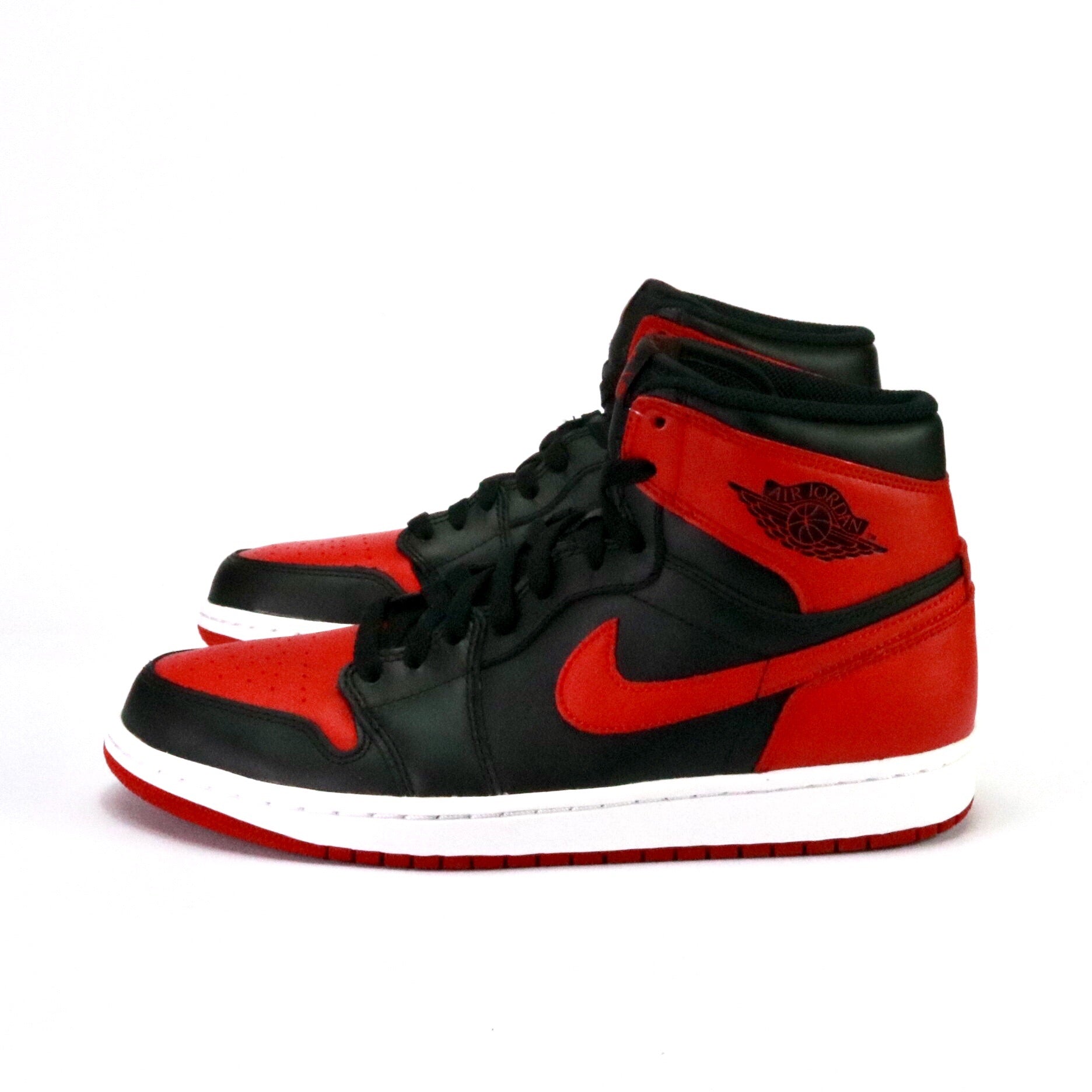 Air jordan high hotsell tops red and black