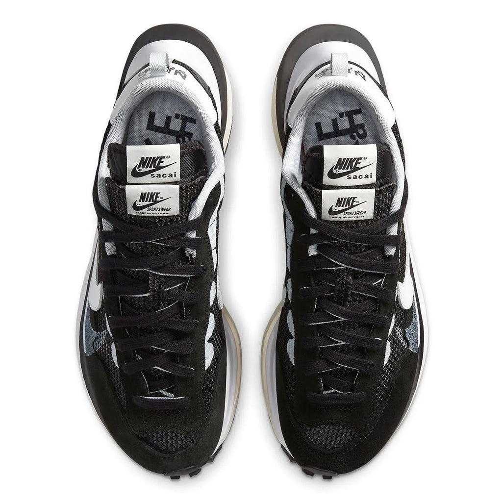 Nike Sacai x Vaporwaffle Black Summit White